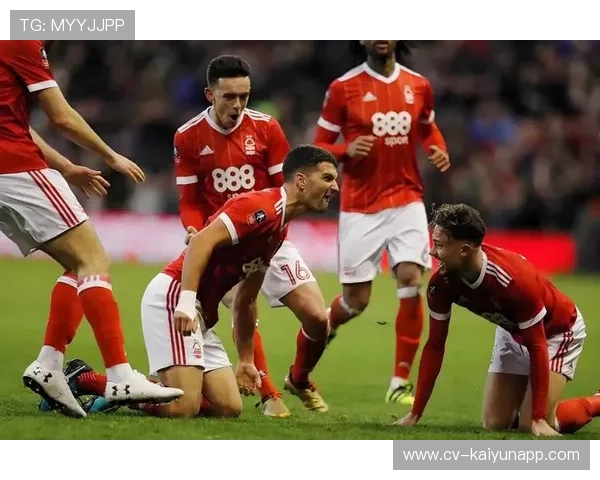 诺丁汉森林2-1热刺，戴奇战术奏效助球队脱离降级区